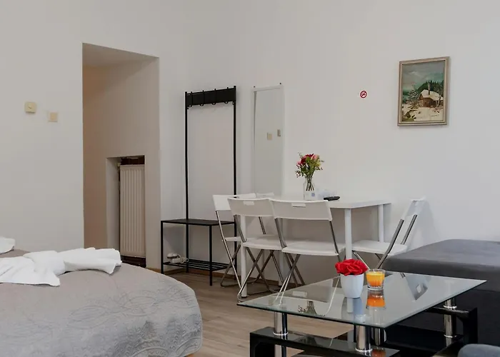 Διαμέρισμα Sweet 2br Retreat Near Danube & Garden Access